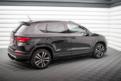 Prahové lišty Seat Ateca Mk1 černý lesklý plast