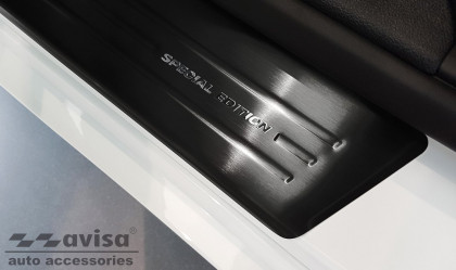 Prahové ochranné nerezové lišty Avisa pro BMW  1 F40 hatchback 5D 2019- černé
