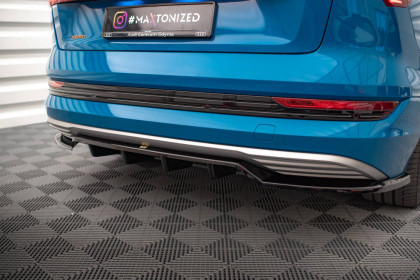Spoiler zadního nárazníku Audi e-tron černý lesklý plast