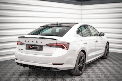 Prodloužení spoileru Škoda Octavia Liftback Mk4 černý lesklý plast 