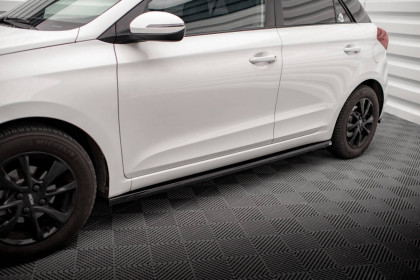 Prahové lišty Hyundai I20 Mk2 Facelift carbon look