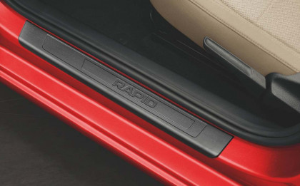 Plastové kryty prahů Škoda Octavia III