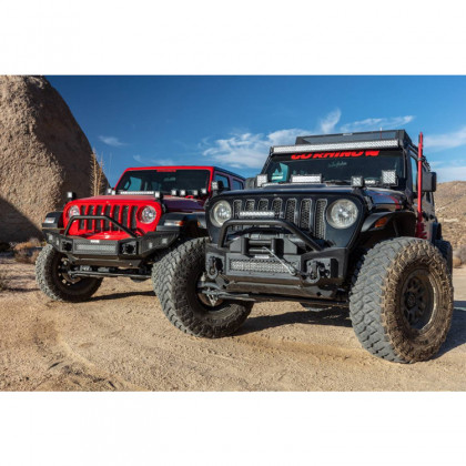 Front stubby bumper with bull bar Go Rhino Rockline