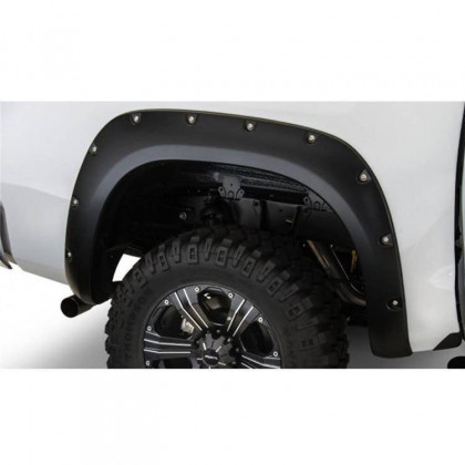 Front and rear fender flares Bushwacker Pocket Style