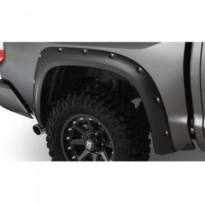 Front and rear fender flares Bushwacker Pocket Style