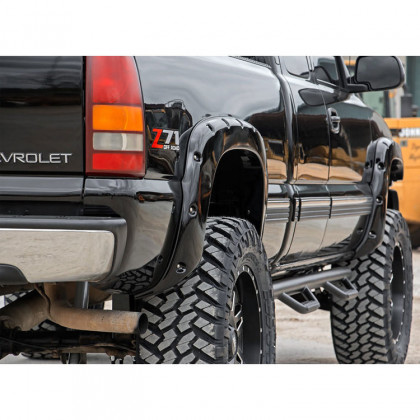 Front and rear fender flares Rough Country Pocket