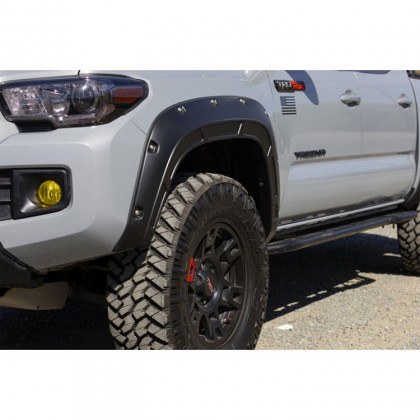 Front and rear fender flares Rough Country Defender Pocket