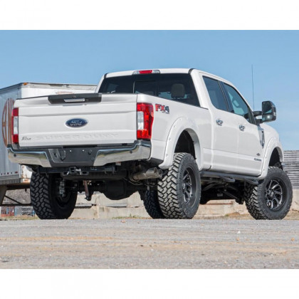 Front and rear fender flares Rough Country Pocket