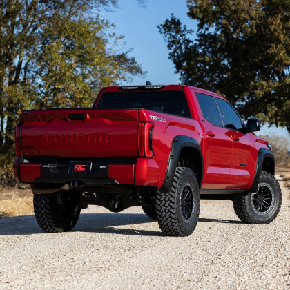 Front and rear fender flares Rough Country Traditional Pocket