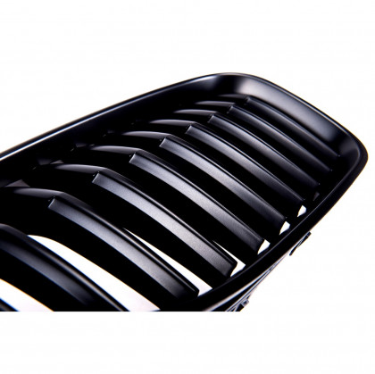 Maska - ledvinky BMW 5 F10/F11 2010-2018 M style, s kamerou, černé lesklé
