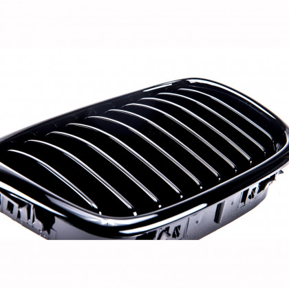 Maska - ledvinky BMW 5 (E39) - černé lesklé