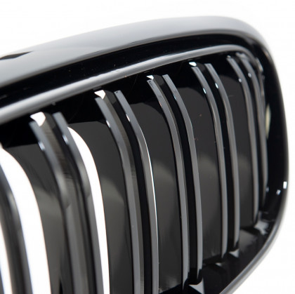 Maska - ledvinky BMW 2 (F45) Active Tourer 2014-2018 M style - černé lesklé