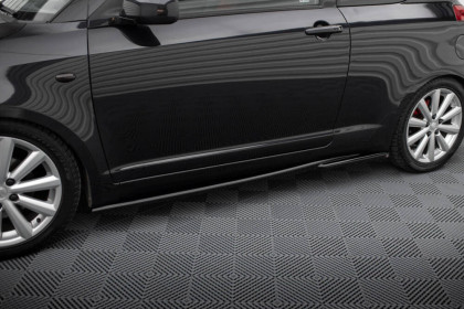 Prahové lišty Suzuki Swift Sport Mk4 černý lesklý plast
