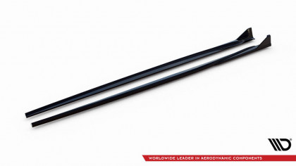 Prahové lišty V.3 CSL Look BMW 1 M-Pack / M140i F20 Facelift černý lesklý plast