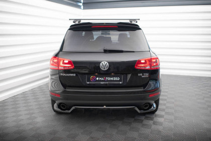 Spoiler zadního nárazniku Volkswagen Touareg Mk2 černý lesklý plast