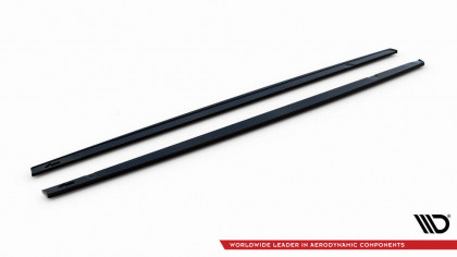 Prahové lišty Volkswagen Golf GTI / GTI Clubsport / R-Line Mk8 černý lesklý plast
