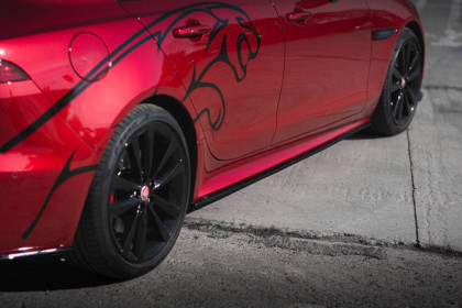 Prahové lišty Jaguar XE R-Dynamic X760 Facelift černý lesklý plast