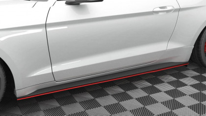 Prahové lišty V.2 Ford Mustang Mk6 Facelift červený lesklý plast