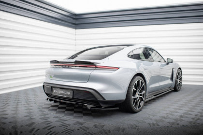Spoiler zadního nárazniku Porsche Taycan Mk1 černý lesklý plast
