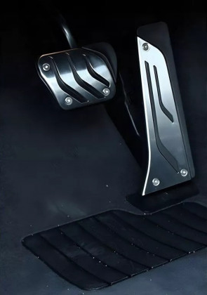 Sada sportovních pedálů BMW 2 F22 - F23 (2013 - 2021) - automat, M - style