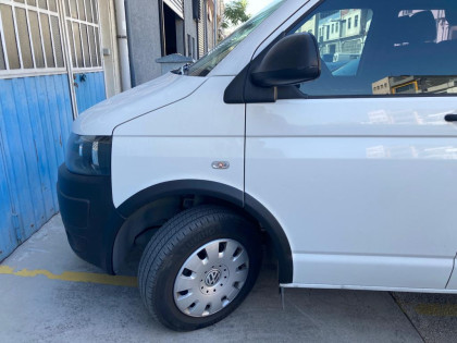 Plastové lemy blatníků pro VW Transporter T5 T5.1 2003-2015 (SV / RD) (10ks)
