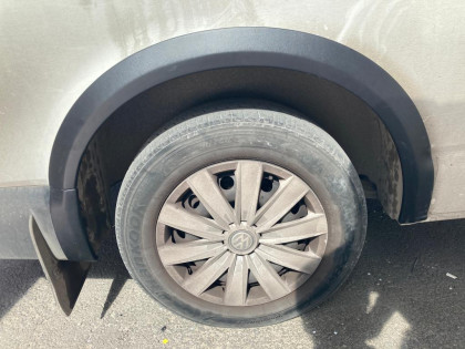 Plastové lemy blatníků pro VW Transporter T6 2015-2019 (SV / RD) (10ks)