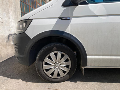 Plastové lemy blatníků pro VW Transporter T6 2015-2019 (SV / RD) (10ks)
