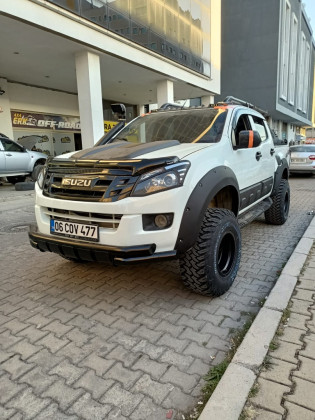 Plastové lemy blatníků pro ISUZU D-Max II 2012-2019 s TÜV