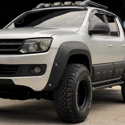 Plastové lemy blatníků pro VW Amarok MK1 2010-2016 s TÜV