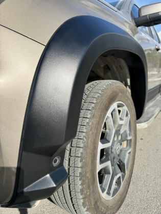 Plastové lemy blatníků pro VOLKSWAGEN Amarok MK2 2022+ s TÜV