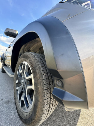 Plastové lemy blatníků pro VOLKSWAGEN Amarok MK2 2022+ s TÜV