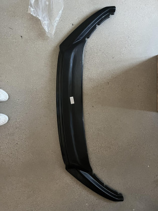 Spoiler pod přední nárazník pro ŠKODA Superb MK3 Facelift 2019+ s TÜV