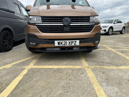 Spoiler pod přední nárazník pro VOLKSWAGEN Transporter T6.1 2019-2021 s TÜV
