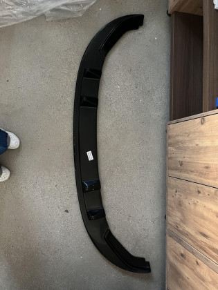 Spoiler pod přední nárazník V2 pro VOLKSWAGEN Transporter T6.1 2019-2021 s TÜV
