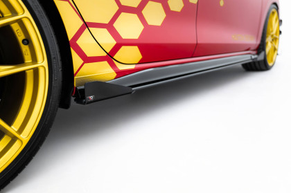 Prahové lišty Street pro + flaps Volkswagen Golf GTI Clubsport Mk8 Facelift černo červené