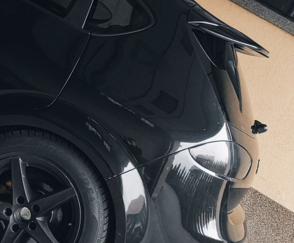 Spoiler-křídlo střešní TFB Seat Leon II