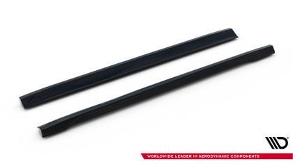 Prahové lišty Volvo XC60 Mk2 černý lesklý plast