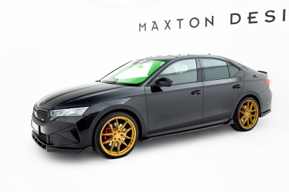 Prahové lišty V.2 Škoda Octavia RS Liftback / Combi Mk4 / Mk4 Facelift černý lesklý plast