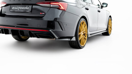 Splittery zadní boční V.4 Škoda Octavia RS Liftback / Combi Mk4 / Mk4 Facelift černý lesklý plast