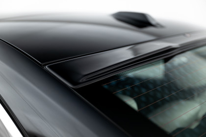 Prodloužení střechy BMW 7 G70 černý lesklý plast