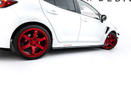 Prahové lišty V.1 Toyota GR Corolla Mk12 černý lesklý plast