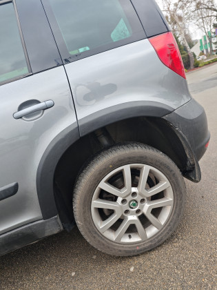 Plastové lemy blatníků Škoda Yeti (2009-2017) sada 4ks