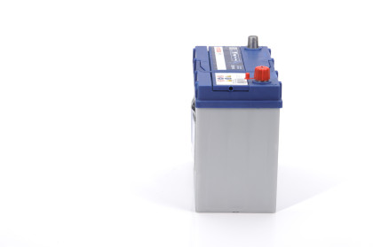 AKUMULATOR 45AH 330A SILVER  S4 L+ BOSCH