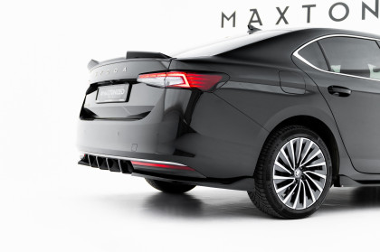 Splittery zadní boční V.2 Škoda Superb Mk4 černý lesklý plast