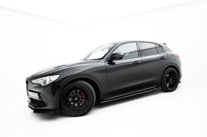 Prahové lišty V.2 Alfa Romeo Stelvio Mk1 černý lesklý plast
