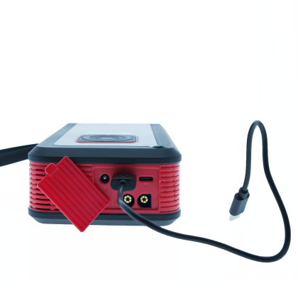 EPAP11 Kompresor s funkcí startéru a powerbanky 3v1