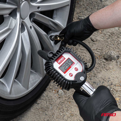 Nafukovací pistole s digitálním manometrem 16 bar AMiO-04483