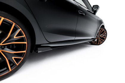 Prahové lišty Street pro + flaps Cupra Leon ST / Hatchback Aero Mk1 / Mk1 Facelift černé