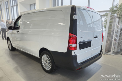 Nerezová ochranná lišta zadního nárazníku Avisa pro Mercedes V Klasa W447/ Vito 3 černá