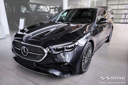 Nerezová ochranná lišta zadního nárazníku Avisa pro Mercedes klasa E W214 Sedan stříbrná lesklá